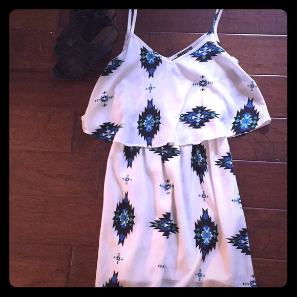 Fun sundress - Picture 1 of 2